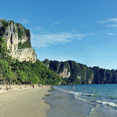 Baywatch Boutique Hotel Ao Nang 끄라비 외부 사진