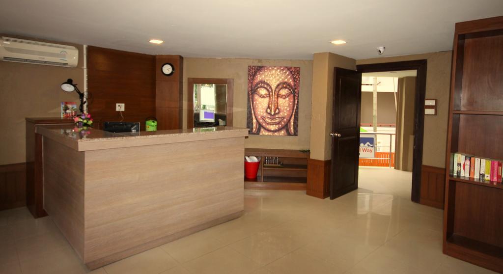Baywatch Boutique Hotel Ao Nang 끄라비 외부 사진