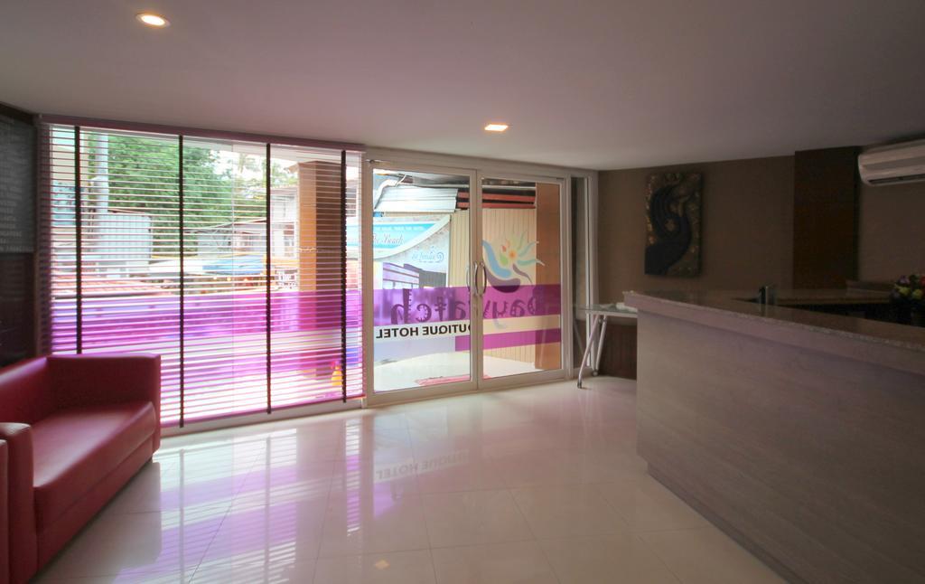 Baywatch Boutique Hotel Ao Nang 끄라비 외부 사진