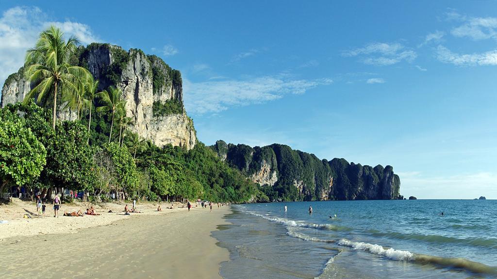 Baywatch Boutique Hotel Ao Nang 끄라비 외부 사진